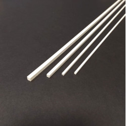 HM SQUARE ROD.  PLASTIC 2*2*330 mm (57) MAQUETT