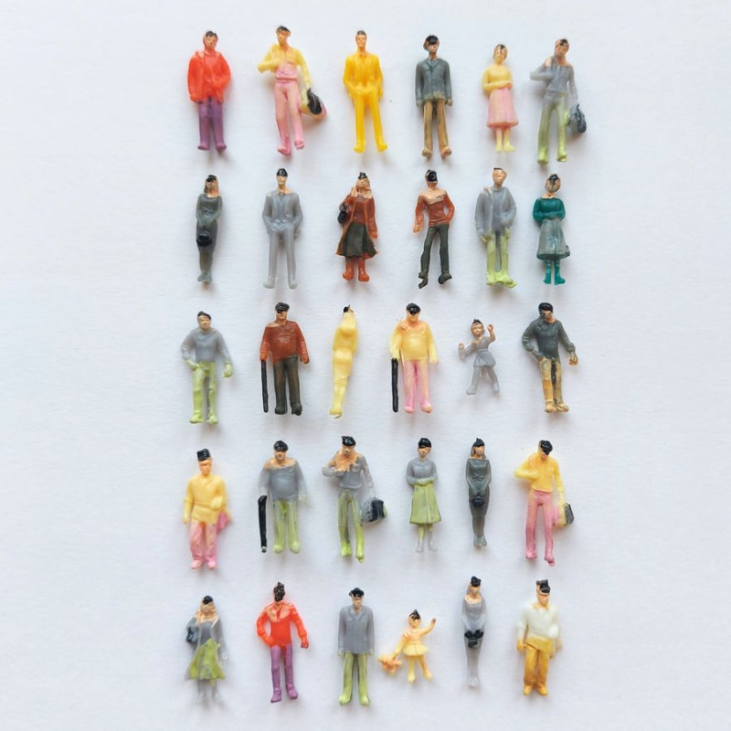 RS PEOPLE FIGURES 30 pieces H0 / 1:87 (0720)