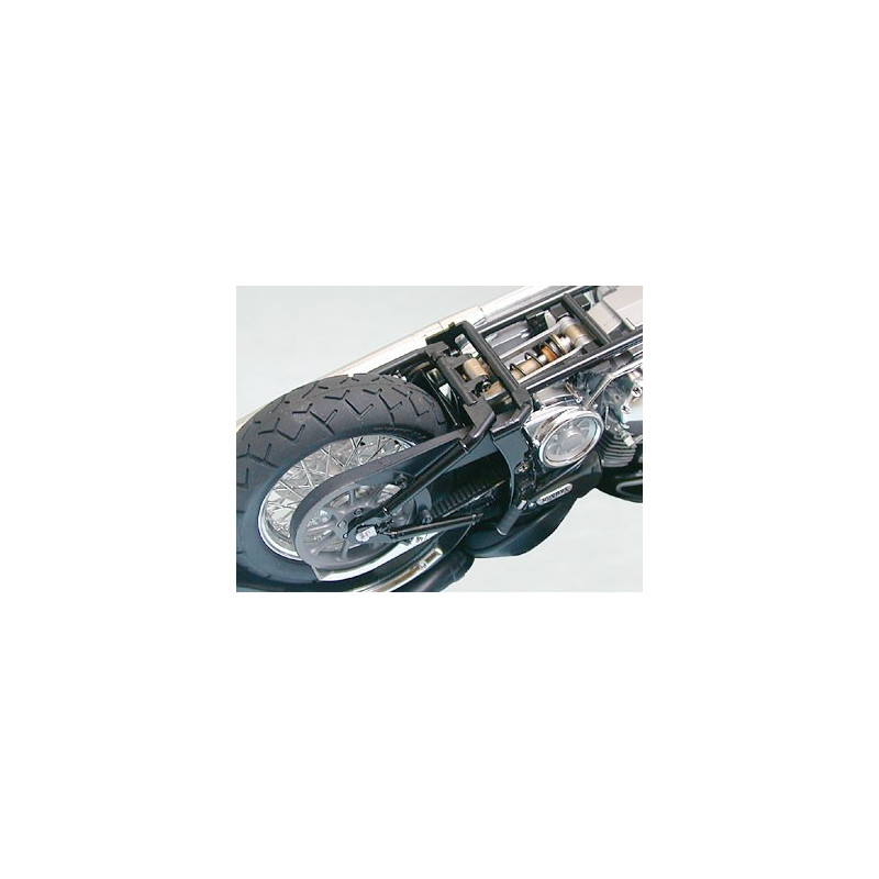 TAMIYA 1/12 YAMACHA MOTORCYCLE XV 1600 ROADSTAR (14080)