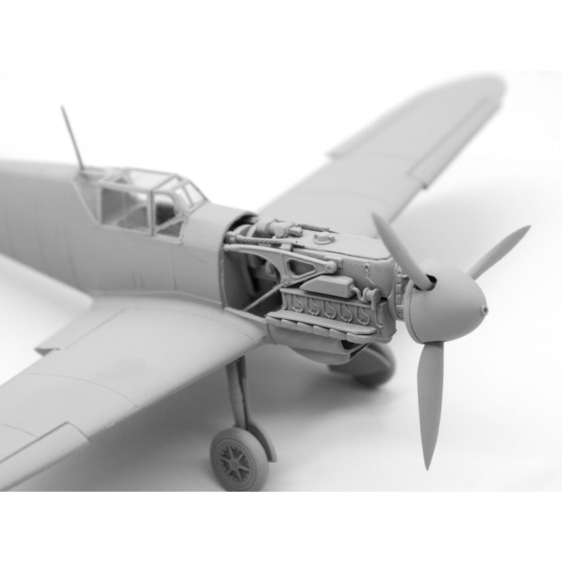 ICM 1/48 MESSERSCHMITT BF109F-4 NĚMECKÁ STÍHAČKA (48103)