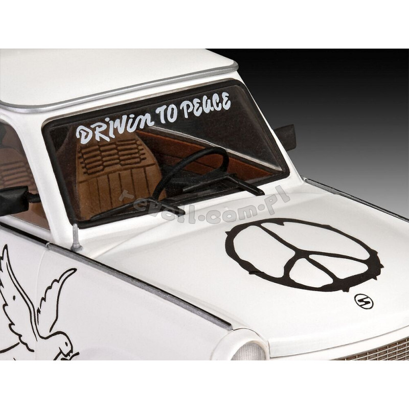 REVELL 1/24 TRABANT 601 BUILDERS CHOICE (07713)