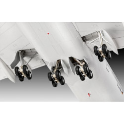 REVELL 1/144 BOEING 747-8 LUFTHANSA 03891