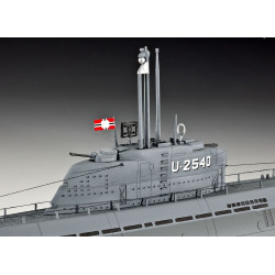 REVELL 1/144 GERMAN U-BOAT XXI U WITH    INTERIOR (05078)