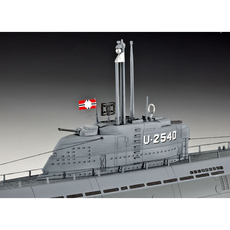 REVELL 1/144 NĚMECKÝ U-BOAT XXI U S INTERIÉREM 05078