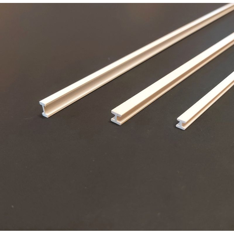 HM PLASTOVÁ TRUBICE 3,5*3,5*330 mm (173) MAQUETT