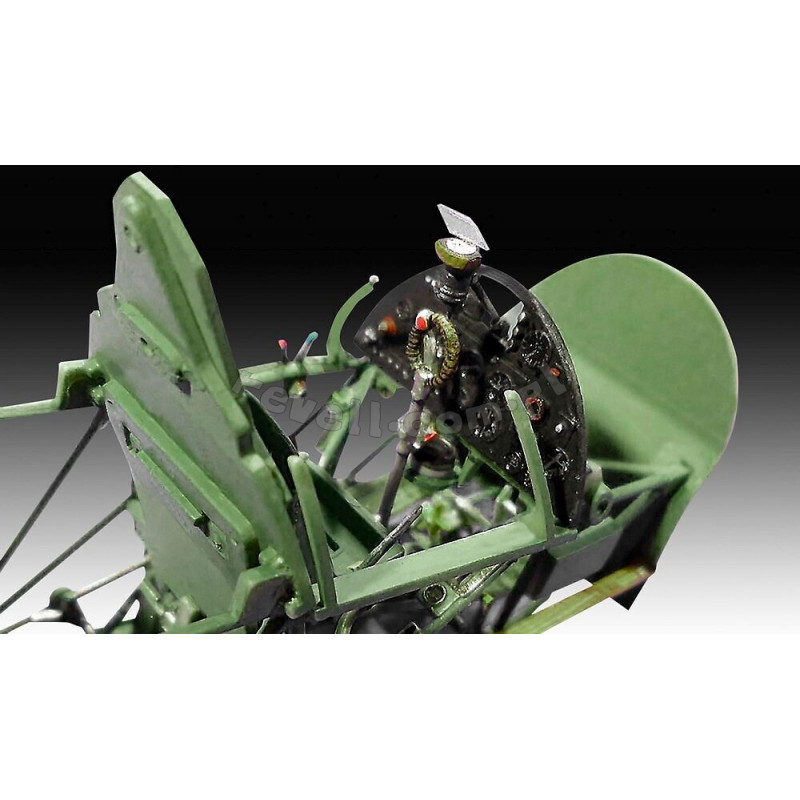 REVELL 1/32 HAWKER HURRICANE MK IIb (04968)