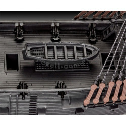 REVELL 1/150 BLACK PEARL / EASY CLICK    SYSTEM (05499)