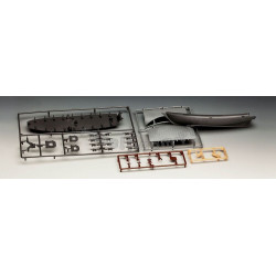 REVELL 1/150 BLACK PEARL / EASY CLICK    SYSTEM (05499)