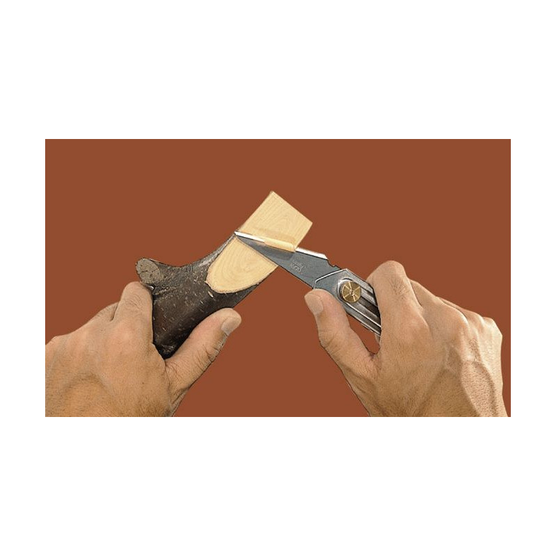 NŮŽ OLFA S KOVOVOU RUKOJETÍ (CK-2)