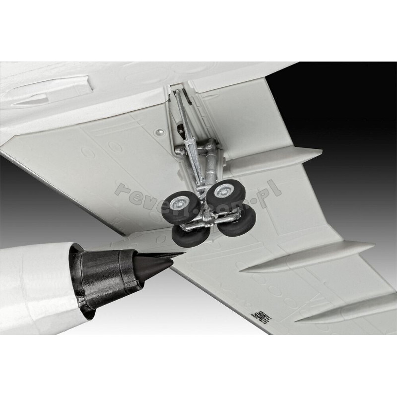 REVELL 1/144 AIRBUS A300-600ST "BELUGA"  (03817)