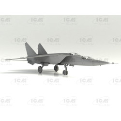 ICM 1/72 MIG-25 RU SOVIET TRAINING AIRCRAFT (72176)