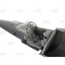 ICM 1/72 MIG-25 RU SOVIET TRAINING AIRCRAFT (72176)