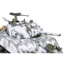 TAMIYA 1/35 M4A3 SHERMAN 105 mm (35251)