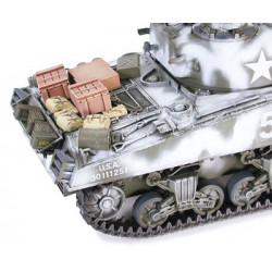 TAMIYA 1/35 M4A3 SHERMAN 105 mm (35251)
