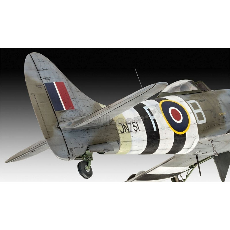 REVELL 1/32 HAWKER TEMPEST MK.V (03851)