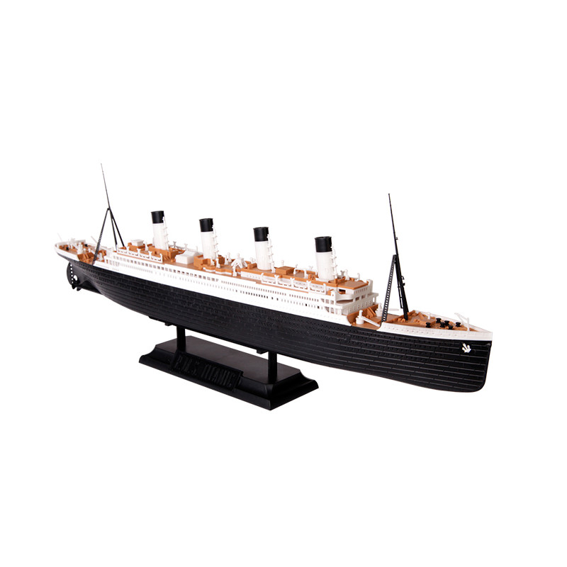 ZVEZDA 1/700 R.M.S. TITANIC (9059)