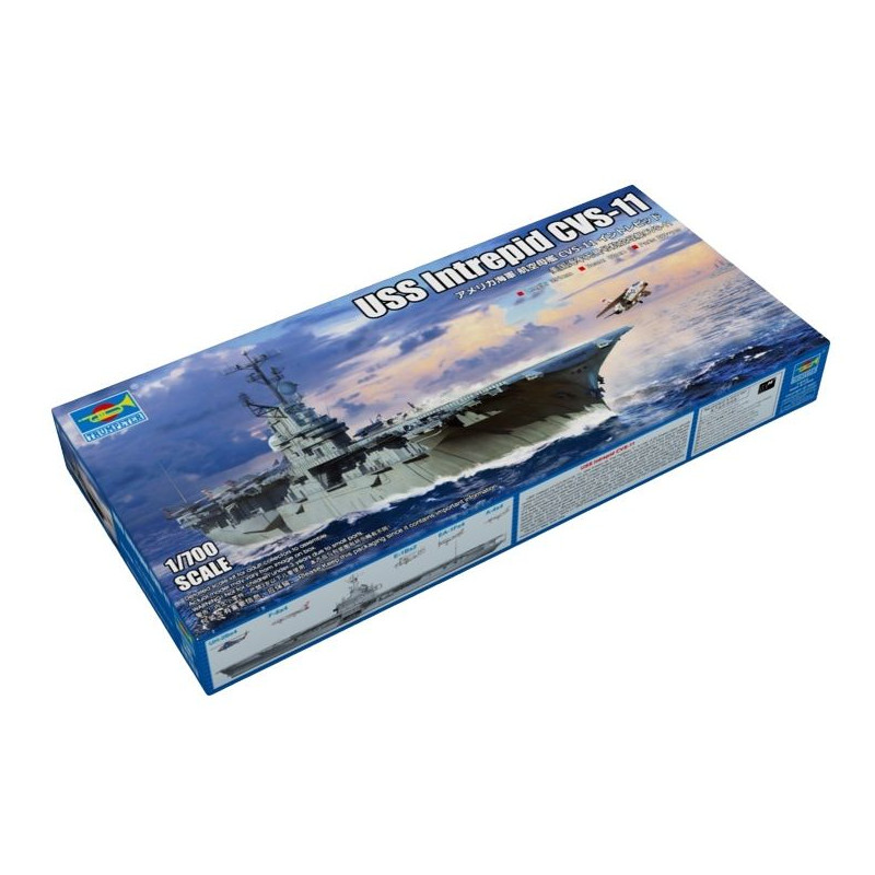 TRUMPETER 1/700 USS INTREPID CV-11       (06743)