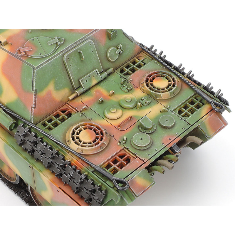 TAMIYA 1/35 GERMAN TANK DESTROYER JAGDPANTHER LATE VERSION 35203