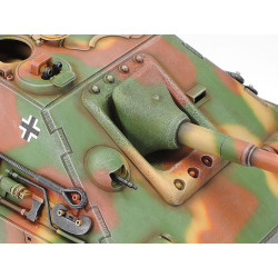 TAMIYA 1/35 NĚMECKÝ STÍHAČ TANKŮ JAGDPANTHER POZDNÍ VERZE 35203