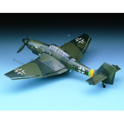 ACADEMY 1/72 JU-87G-1 STUKA TANK BUSTER  (12450)