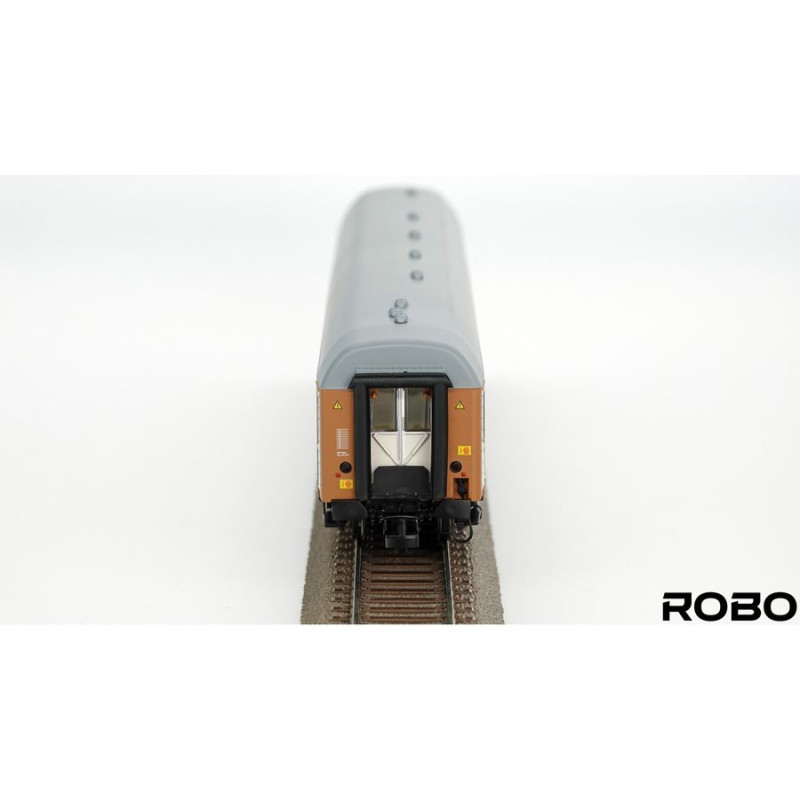 ROBO 280321 PASSENGER WAGON PKP 209C station Gdynia ( with lights )