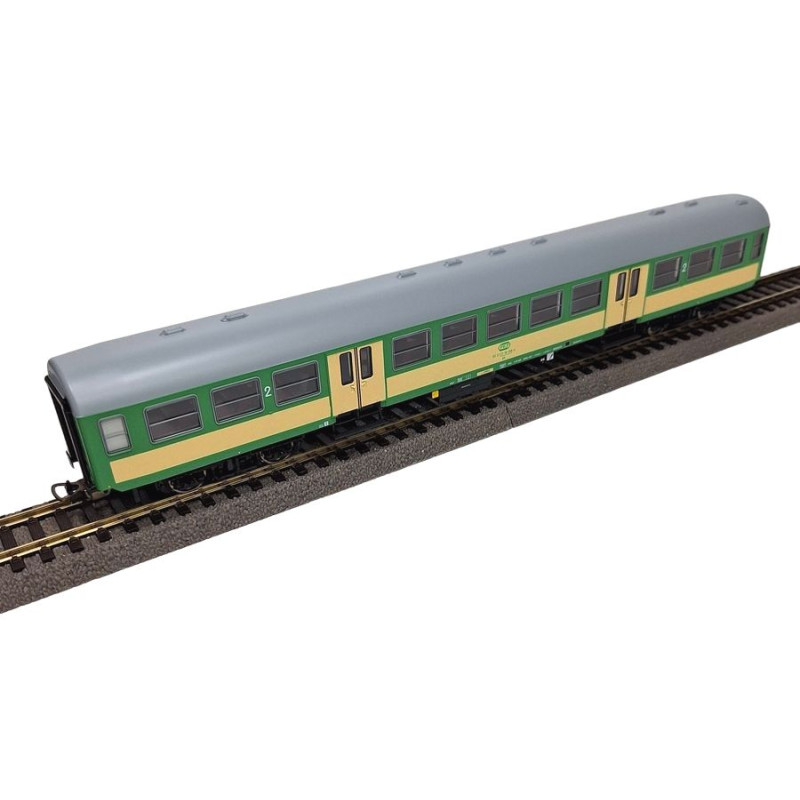 PIKO 96660 PASSENGER WAGON type 120A PKP ep.V