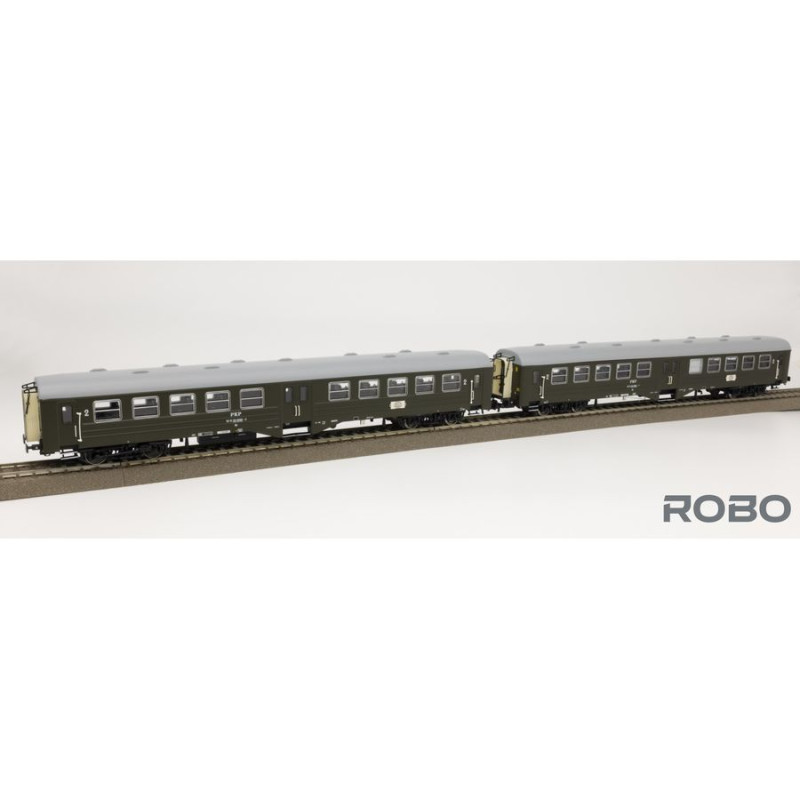 ROBO 300011 OSOBNÍ VŮZ "RYFLAK" PKP 2. třídy / stanice Bialogard ( s osvětlením ) sada 2 kusů