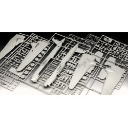 REVELL 1/72 HEINKEL HE177 A-5 GREIF  (03913)