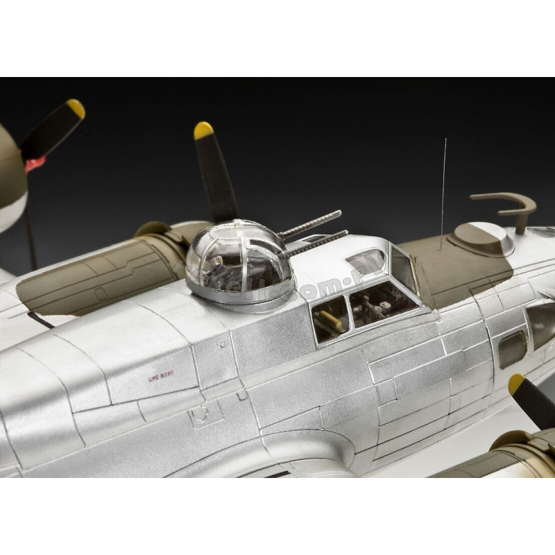 REVELL 1/72 B-17G FLYING FORTRESS 04283