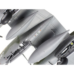 TAMIYA 1/48 LOCKHEED P-38 F/G LIGHTNING  (61120)