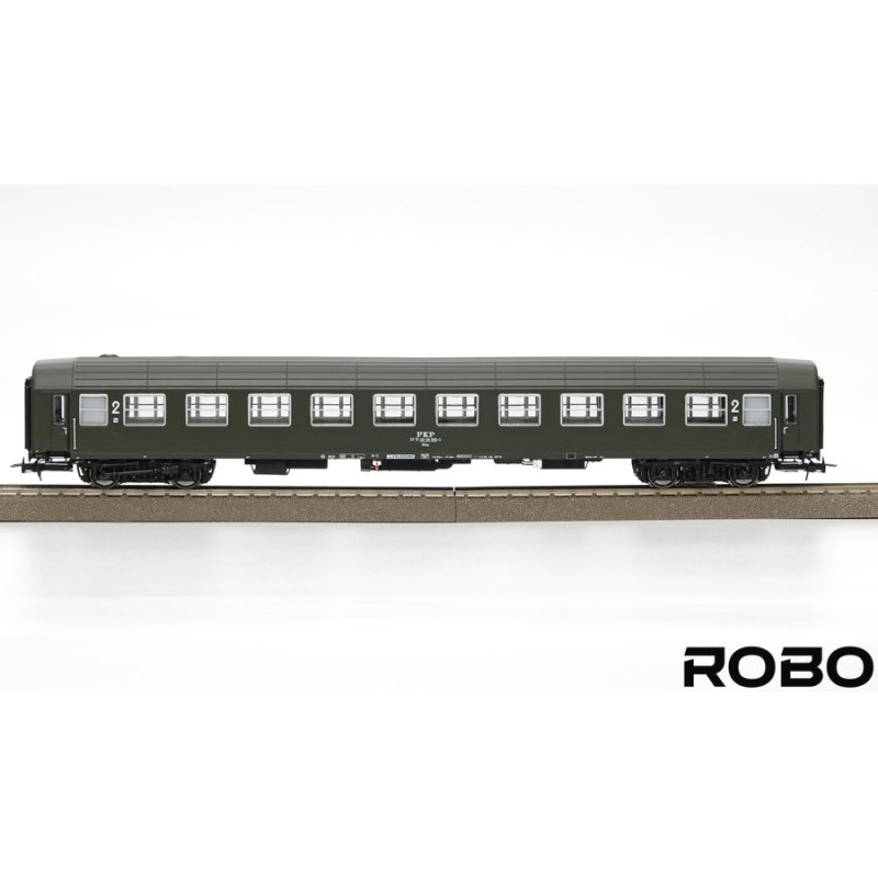 ROBO 222091 PASSENGER WAGON 2 cl. PKP 111Ay ep.Va station Warszawa Szczęśliwice (with lighting 2.0)