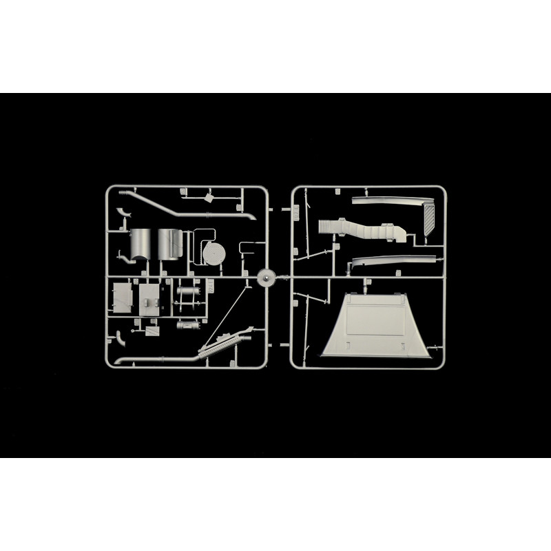 ITALERI 1/24 VOLVO V16 Globetrotter Plátno (3945)