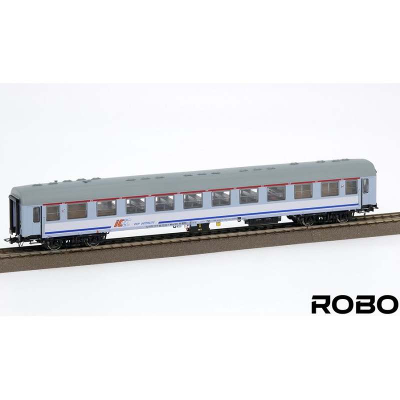 ROBO 260210 WAGON PKP INTERCITY BAR station Sczecin