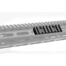 Montážní lišta – 8 slotů / Picatinny / UTG PRO M-LOK – hliníková (MTURS09M) LEAPERS