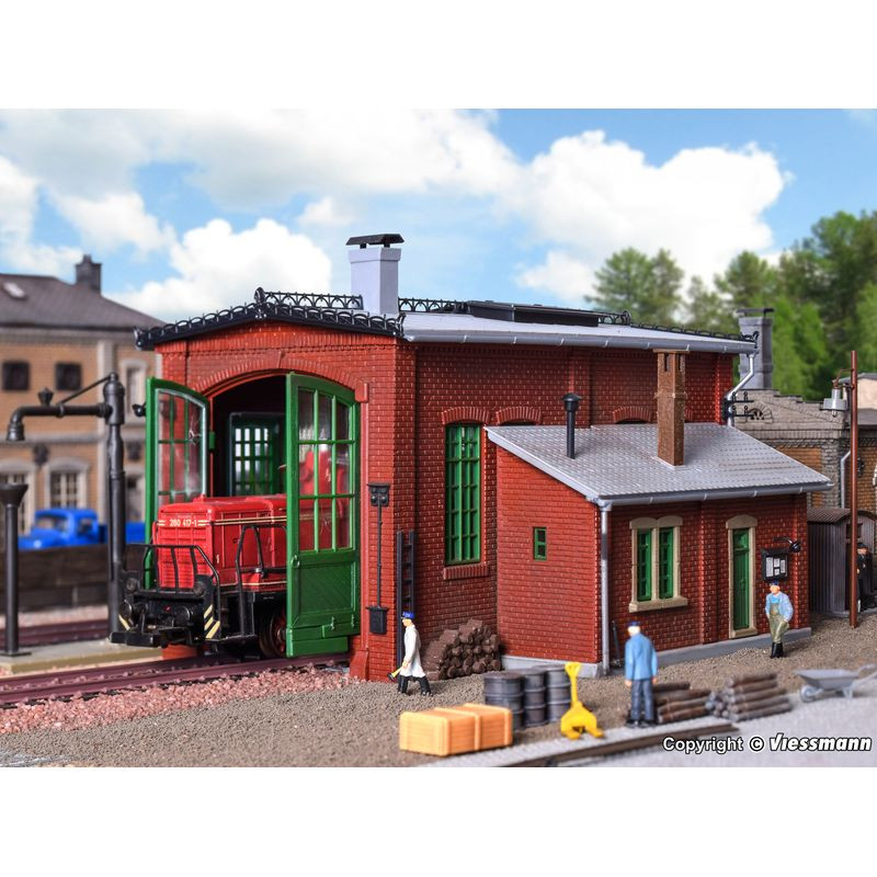 VOLLMER 45750 H0 Single-station locomotive shed with outbuilding