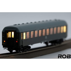 ROBO 244061 WAGON OSOBOWY 110Ac PKP      stacja Warszawa Szczęśliwice / oświetlenie - nowa płytka