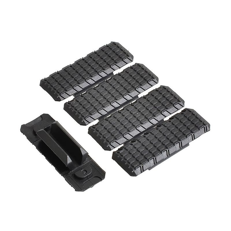 STRIKE INDUSTRIES Zaślepka do M-LOK - 1  sztuka / Ver. 2 czarna (SI-MLOK-COVER-V2-BK)