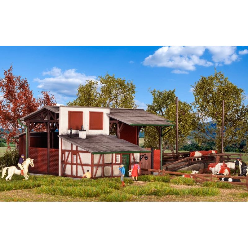 KIBRI 39096 H0 STABLE s nakládací rampou