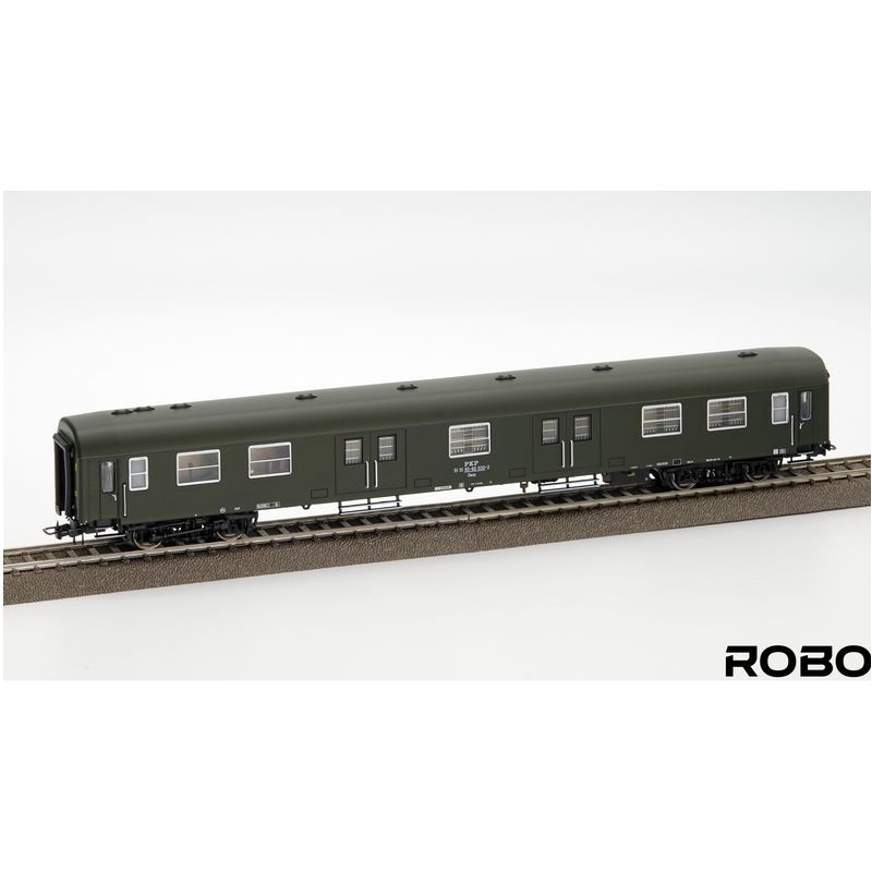 ROBO 280011 BAGGAGE WAGON TYPE 209C PKP STATION SZCZECIN (with older type lighting)
