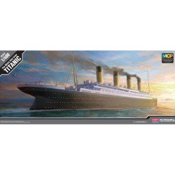 ACADEMY 1/400 RMS TITANIC...