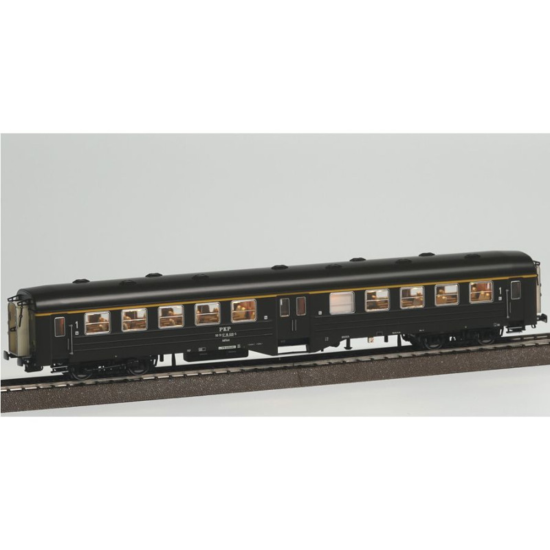 ROBO 351031 WAGON OSOBOWY "RYFLAK" PKP   1kl. stacja W-WA Szczęśliwice ( z oświetleniem )