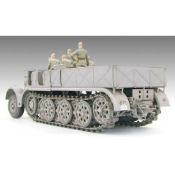 TAMIYA 1/35 GERMAN 18 TON HALF-TRACK FAMO (35239)