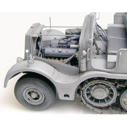TAMIYA 1/35 GERMAN 18 TON HALF-TRACK FAMO (35239)