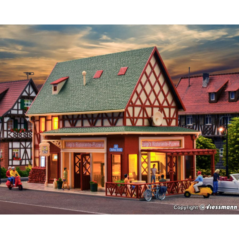 VOLLMER 43681 H0 Pizzeria Luigi          z oświetleniem, pergolą i wyposażeniem