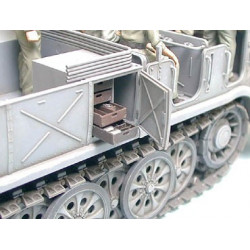 TAMIYA 1/35 NĚMECKÝ 18TUNOVÝ POLOPÁSOVÝ VŮZ FAMO (35239)