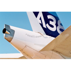 REVELL 1/144 AIRBUS A380 New Livery      (04218)