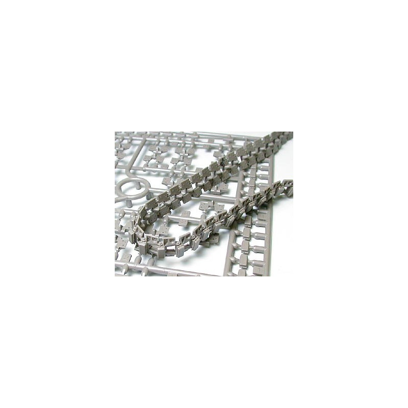 TAMIYA 1/35 GERMAN 18 TON HALF-TRACK FAMO (35239)