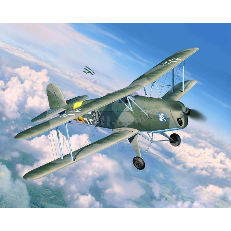 REVELL 1/32 BUCKER BU 131 D (03886)
