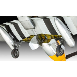 REVELL 1/32 P-51D-5NA MUSTANG (03944)
