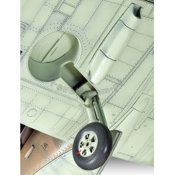 REVELL 1/32 SPITFIRE Mk.IIa (03986)       Supermarine